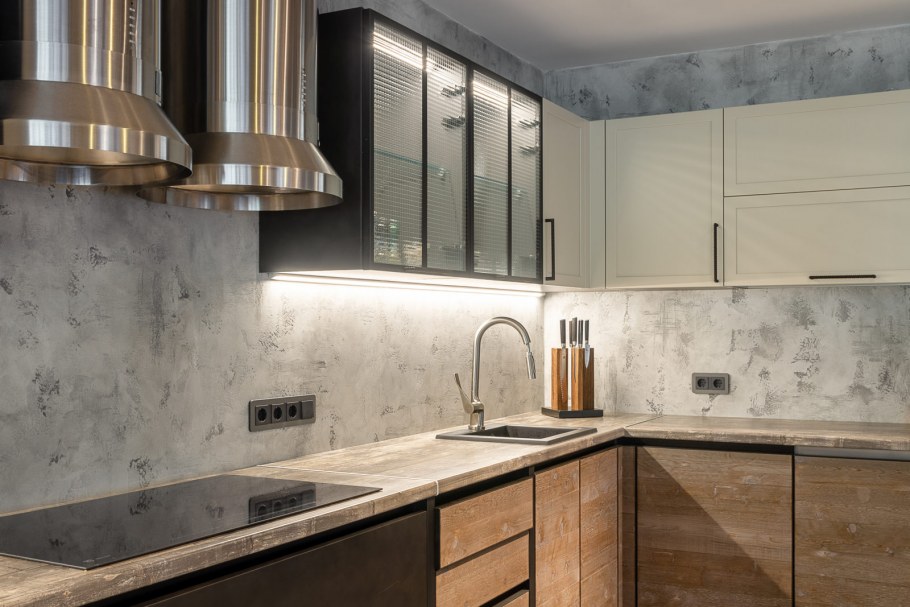 Штукатурка под бетон на кухне