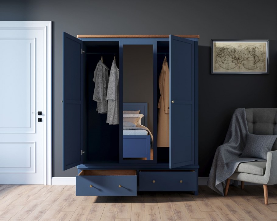 Шкафы синий деревянный