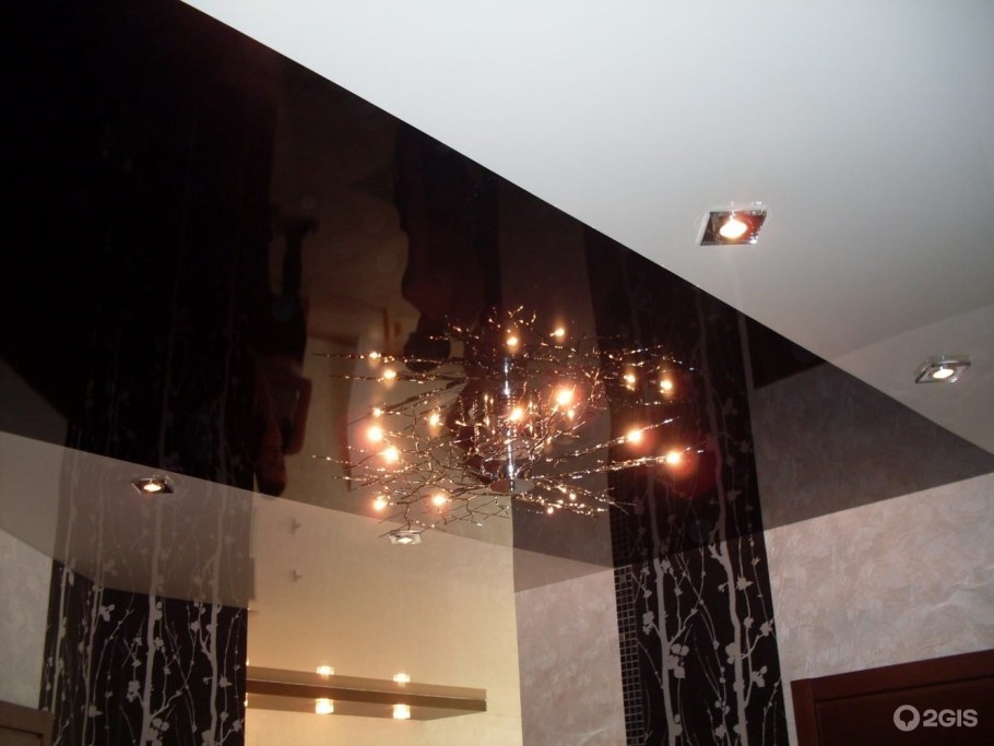 Отделка потолка в кабинете