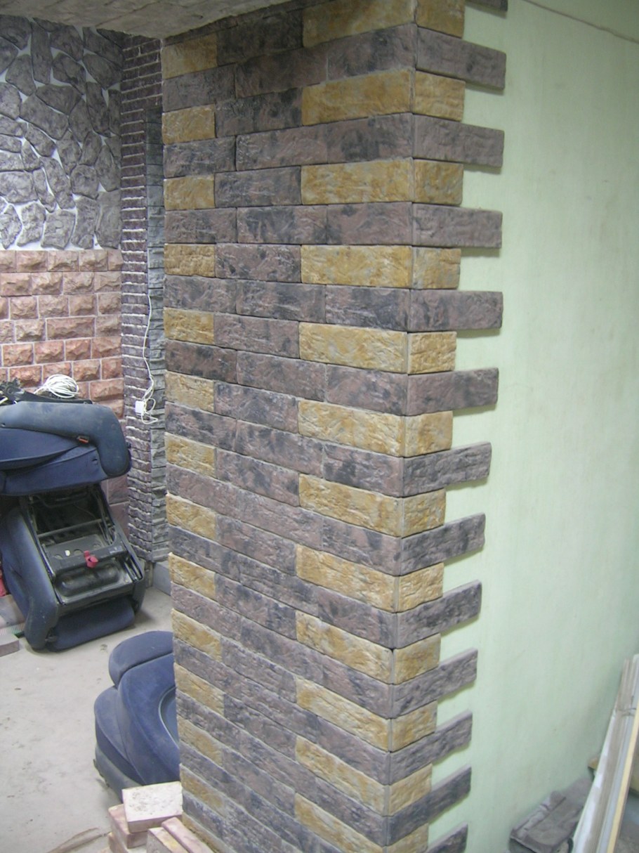 Угол из декоративного камня