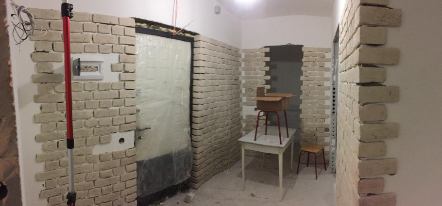 Укладка декоративного кирпича