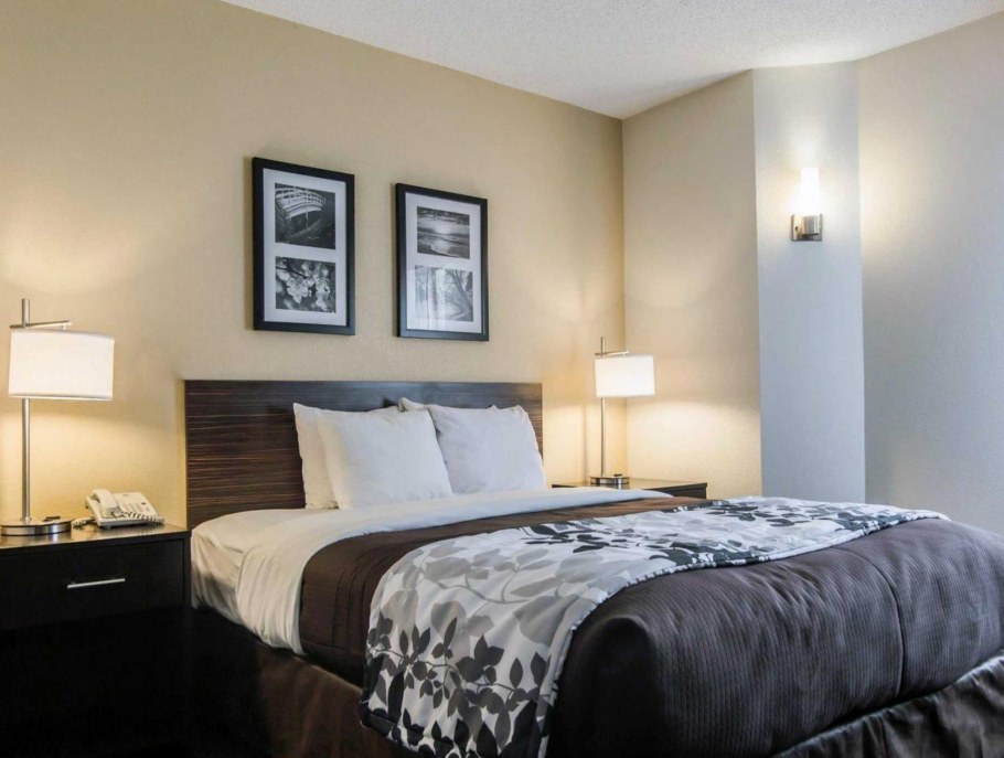 Красиво заправленная кровать