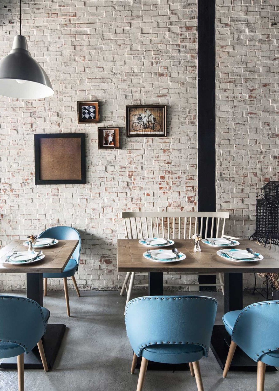 Интерьер кафе кирпич