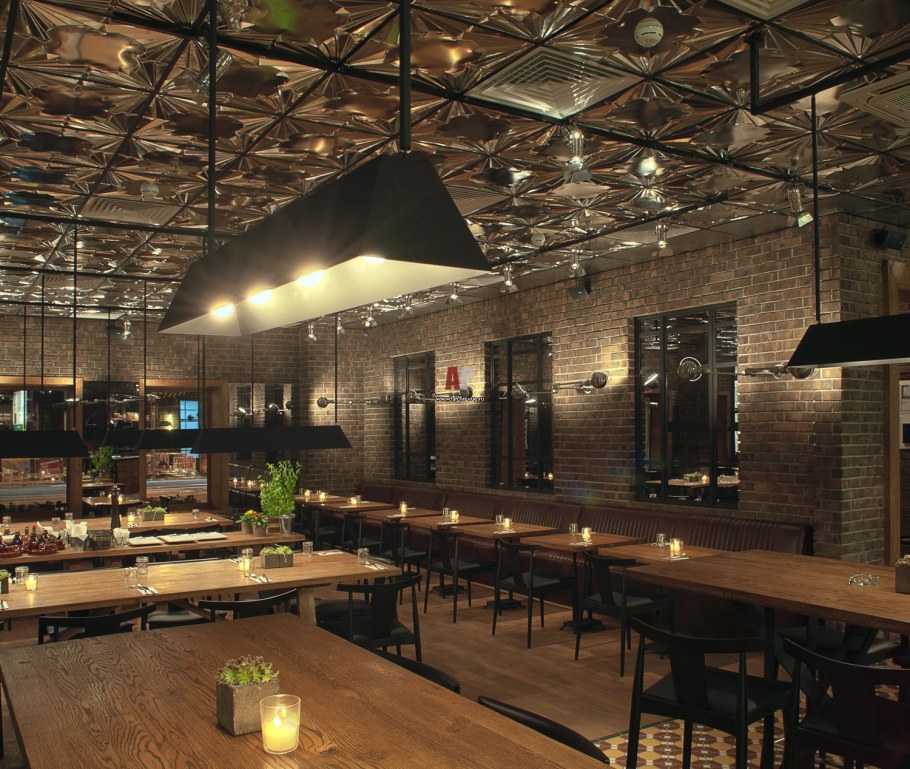 Кирпич в интерьере ресторана