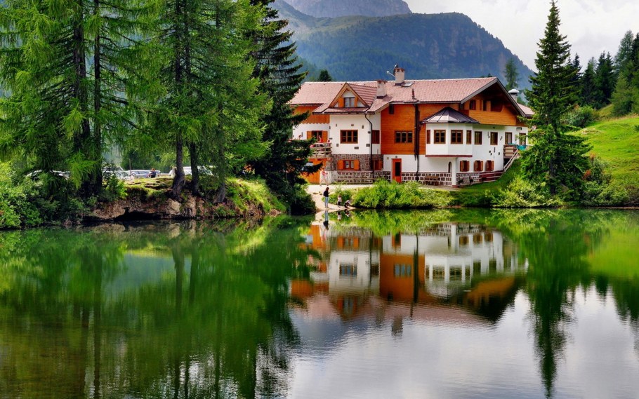 Trentino-Alto Adige, Italy ферма