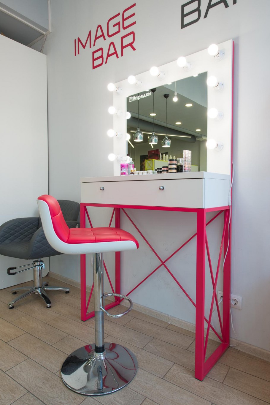 Наращивание ресниц интерьер