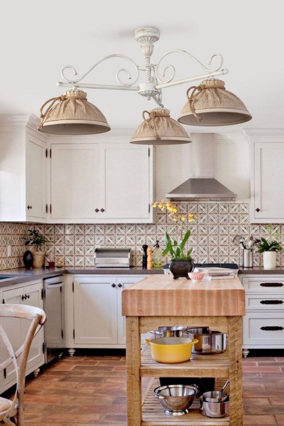 Люстра на кухню в стиле Прованс