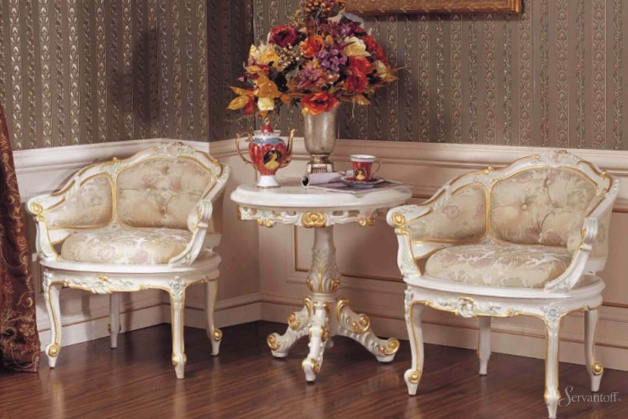 Стул в стиле рококо