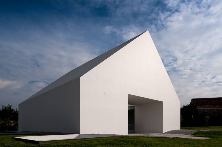 Aires Mateus House in Leiria
