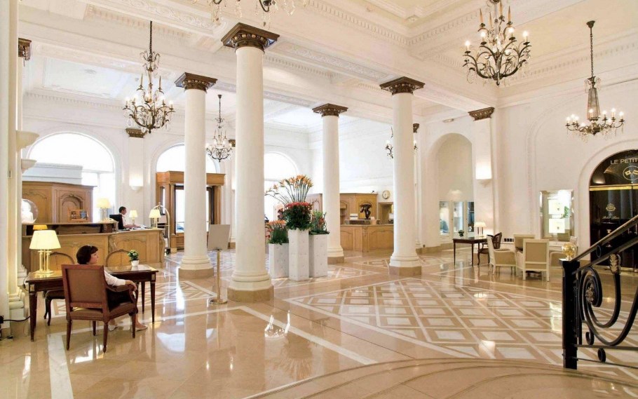 Интерконтиненталь фойе