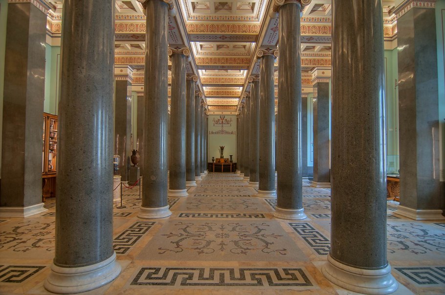 Двадцатиколонный зал Эрмитажа