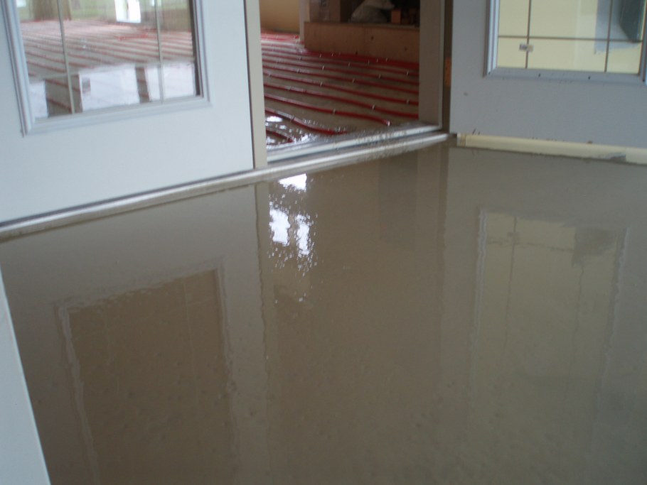 Наливной пол стяжка самовыравнивающийся