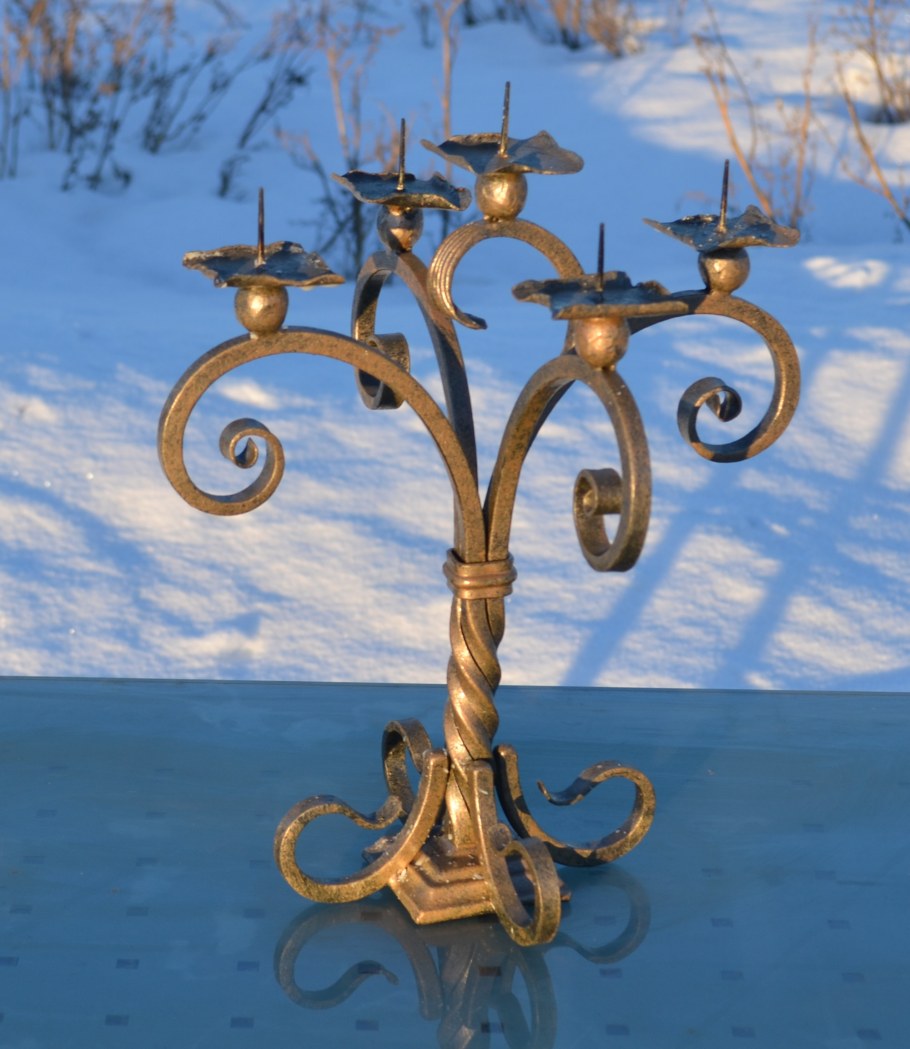 Канделябр кованый