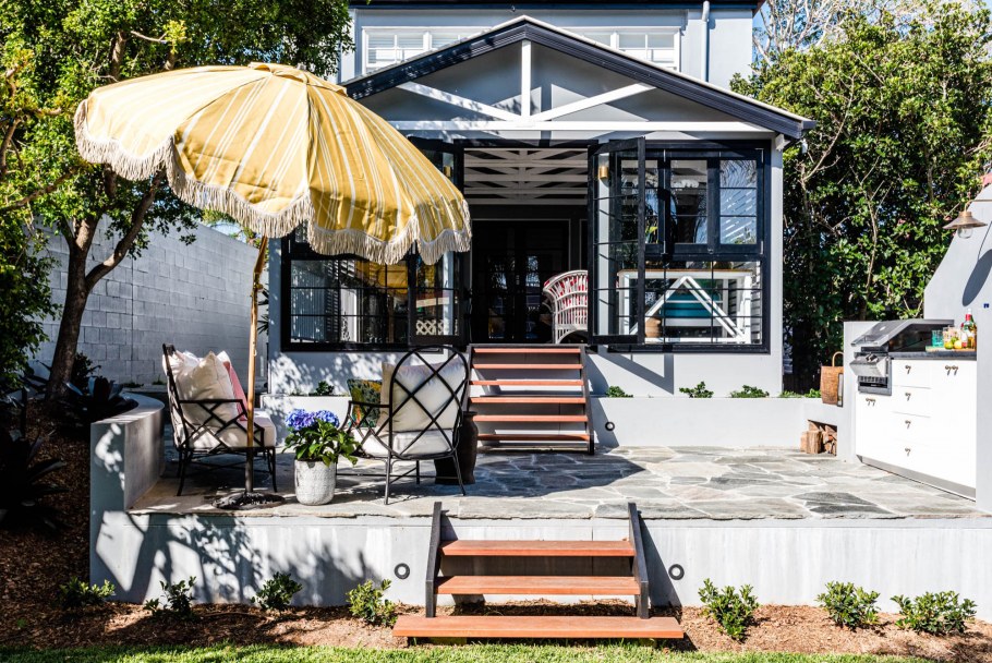 Стеклянная беседка