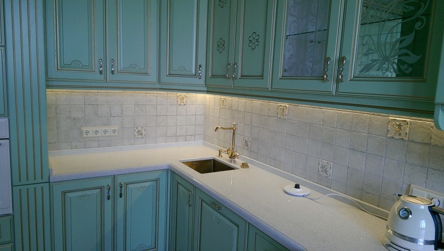 Розетки на фартуке