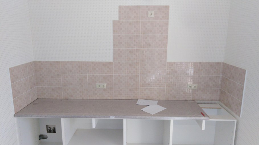 Бортик для столешницы на кухне