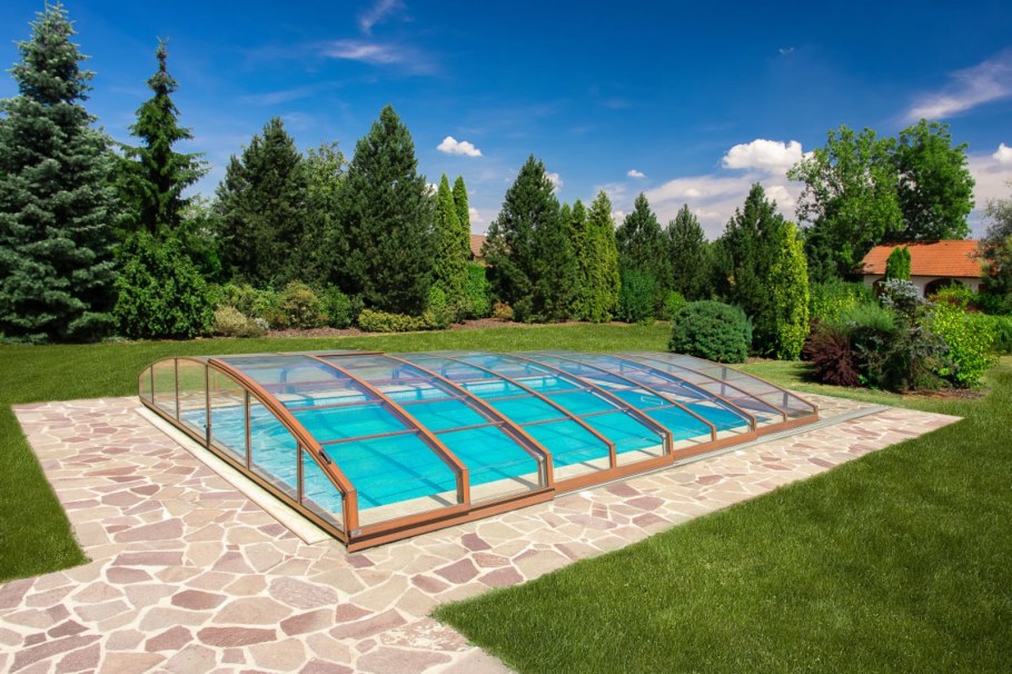 Бассейн на участке