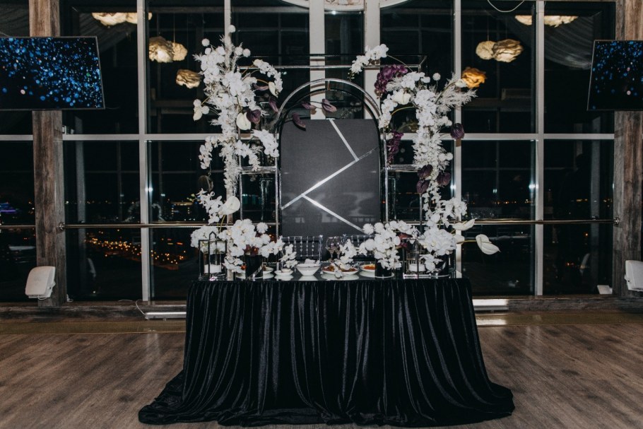 Черно белая свадьба декор