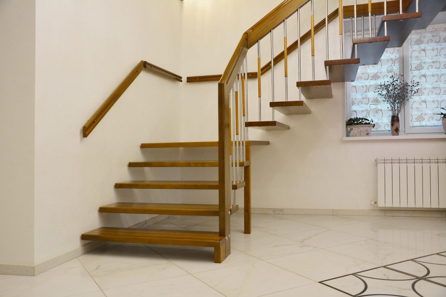 Модульная лестница комфорт (с поворотом на 180 градусов и площадками)