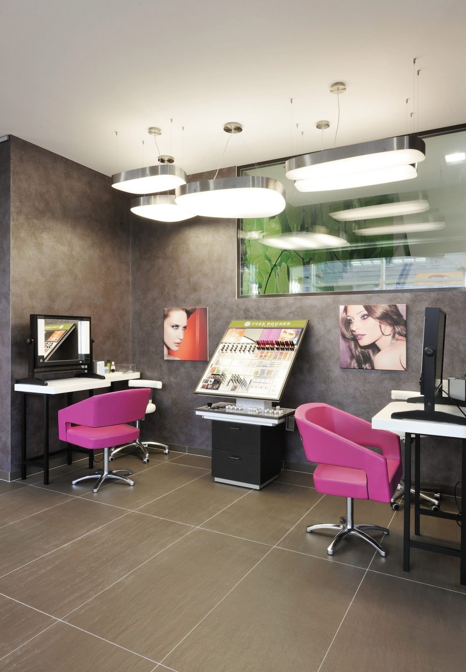 Интерьер маленькой парикмахерской