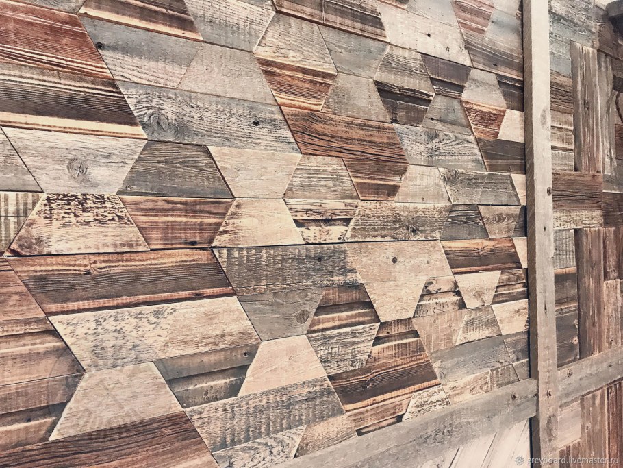 Панно из старых досок