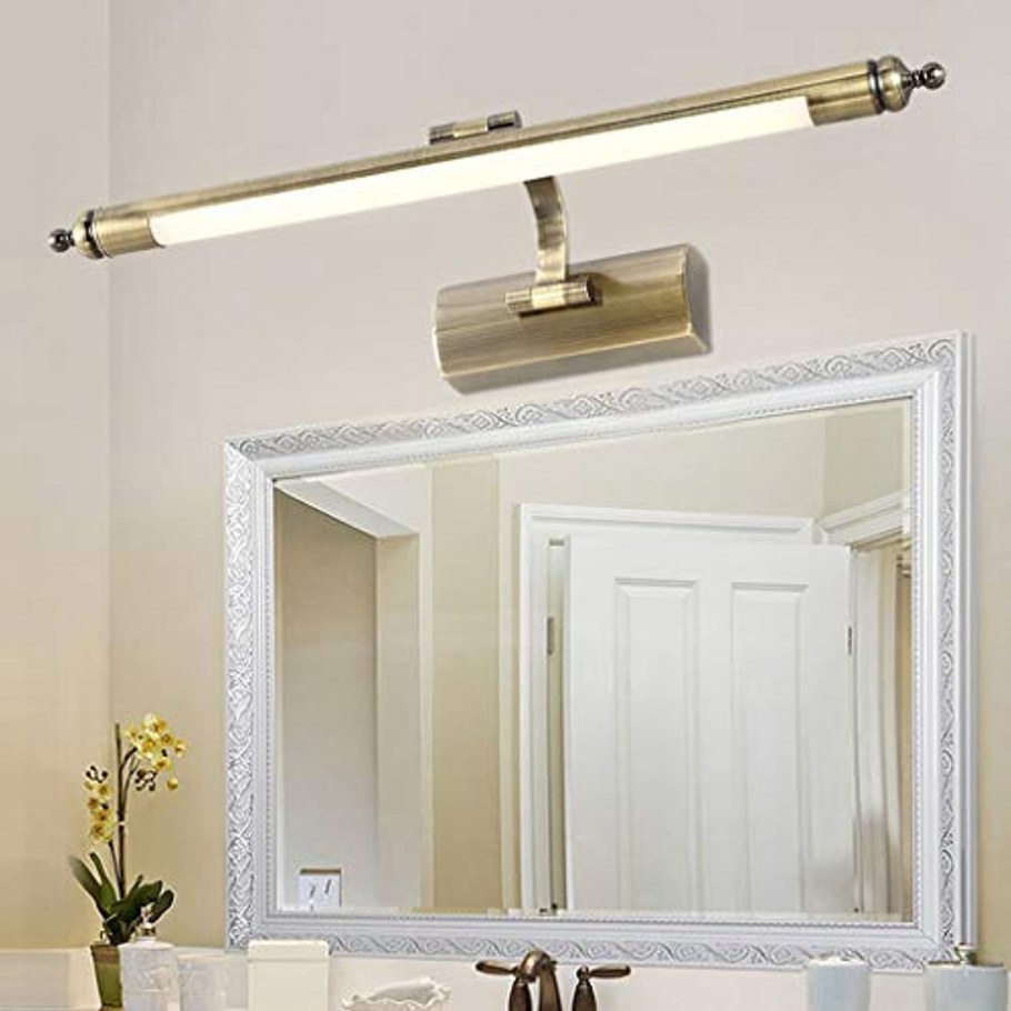 Бра над зеркалом в ванной