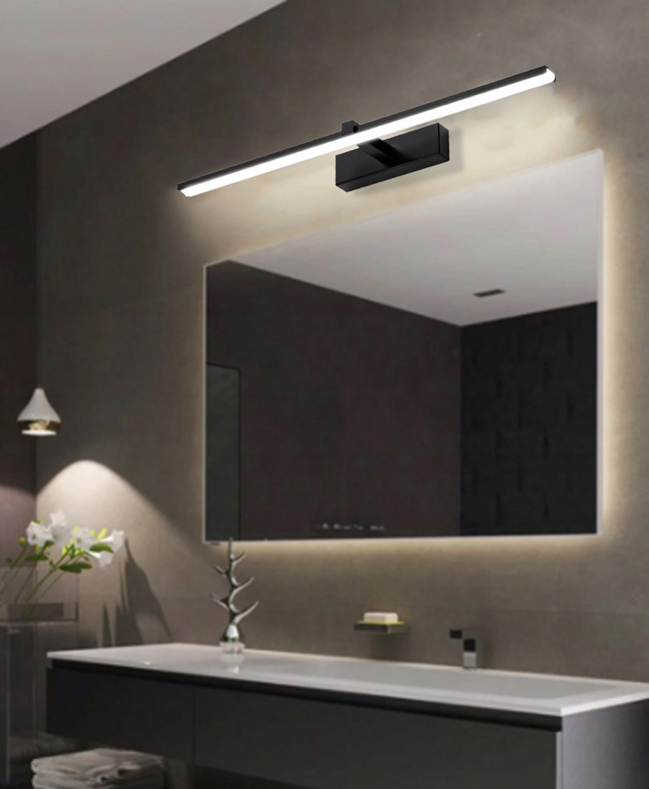 Светильник над зеркалом в ванной