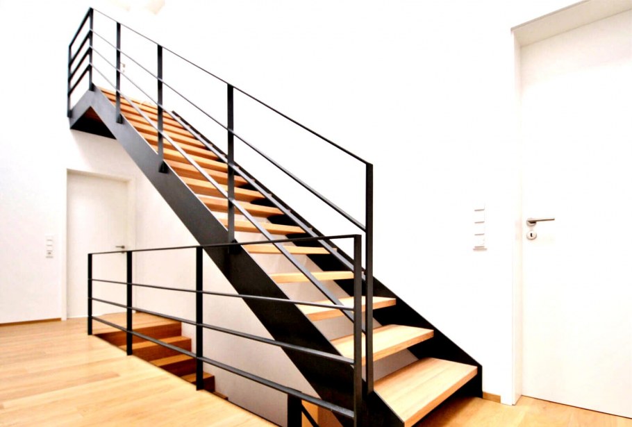 Лестница на 2 косоурах лофт