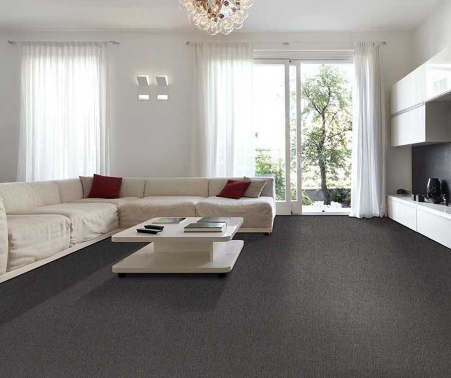 Черный глянцевый пол