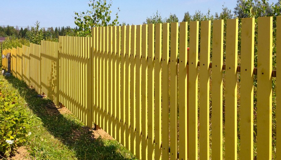 Оригинальный деревянный забор