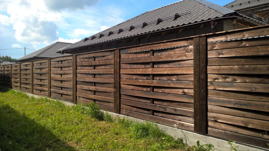 Оригинальный деревянный забор