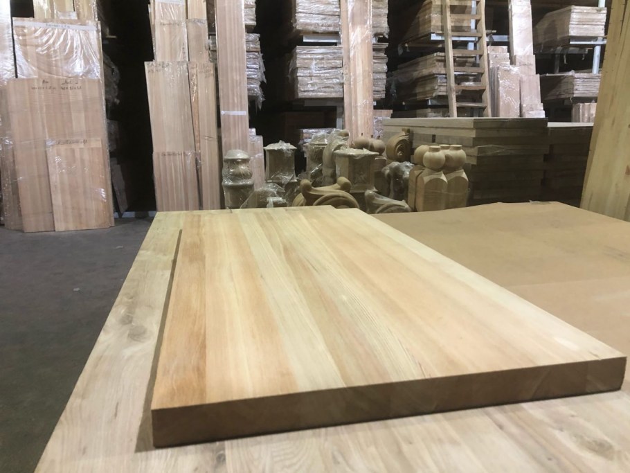 Цельноламельный мебельный щит тик