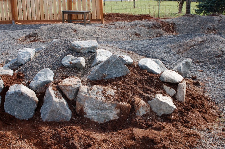 Укладка камней для альпийской горки