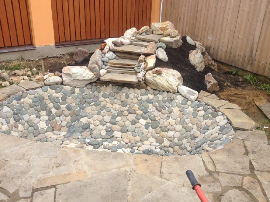 Укладка камней на альпийской Горке