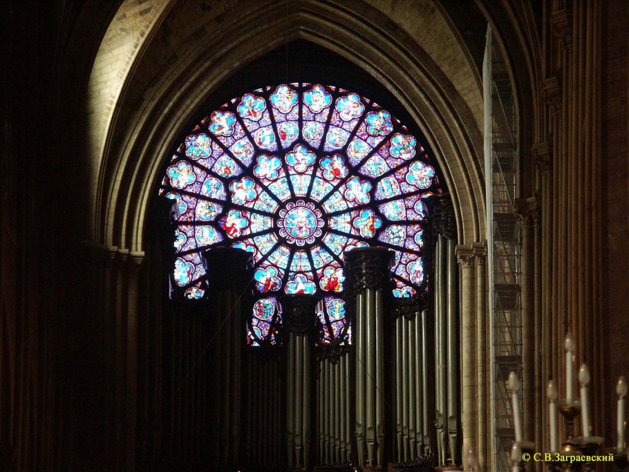 Витражи готического собора Милана