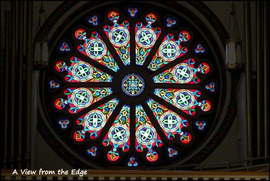 Лозаннский собор витражи