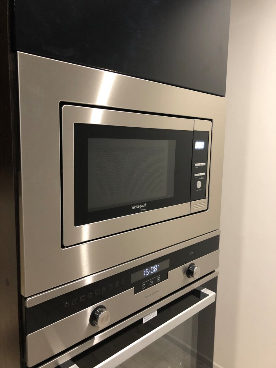 Встраиваемая духовая печь Midea