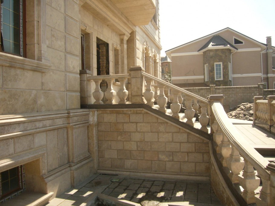 Дом жидкий травертин Сары Таш