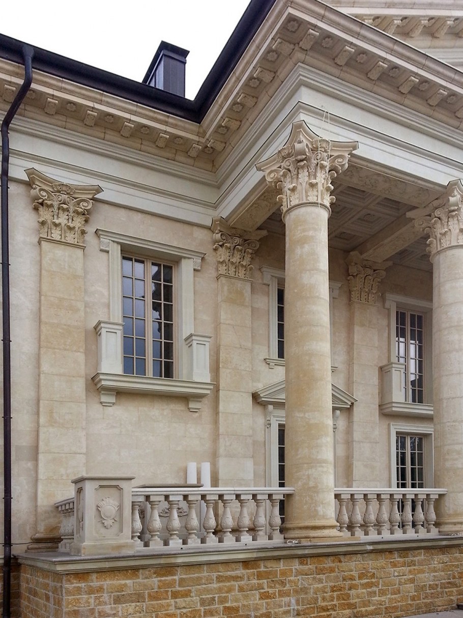 Облицовка фасада мрамором