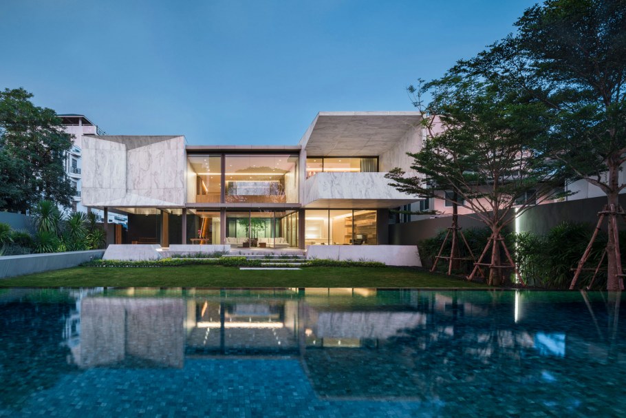 Входные ступеньки