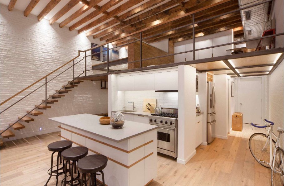 Кухня лофт в загородном доме