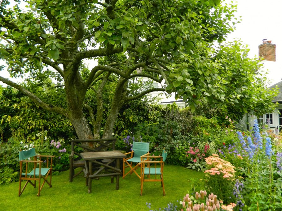 Уютный сад шебби Шик