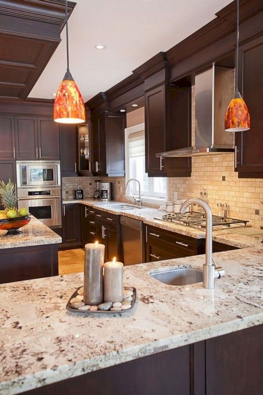 Коричневые кухни