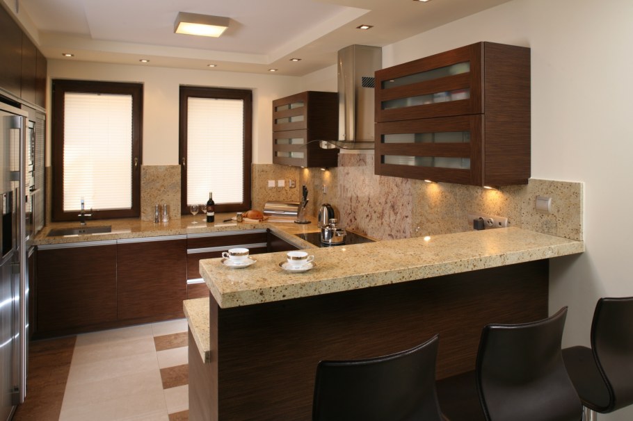 Кухни с барной стойкой