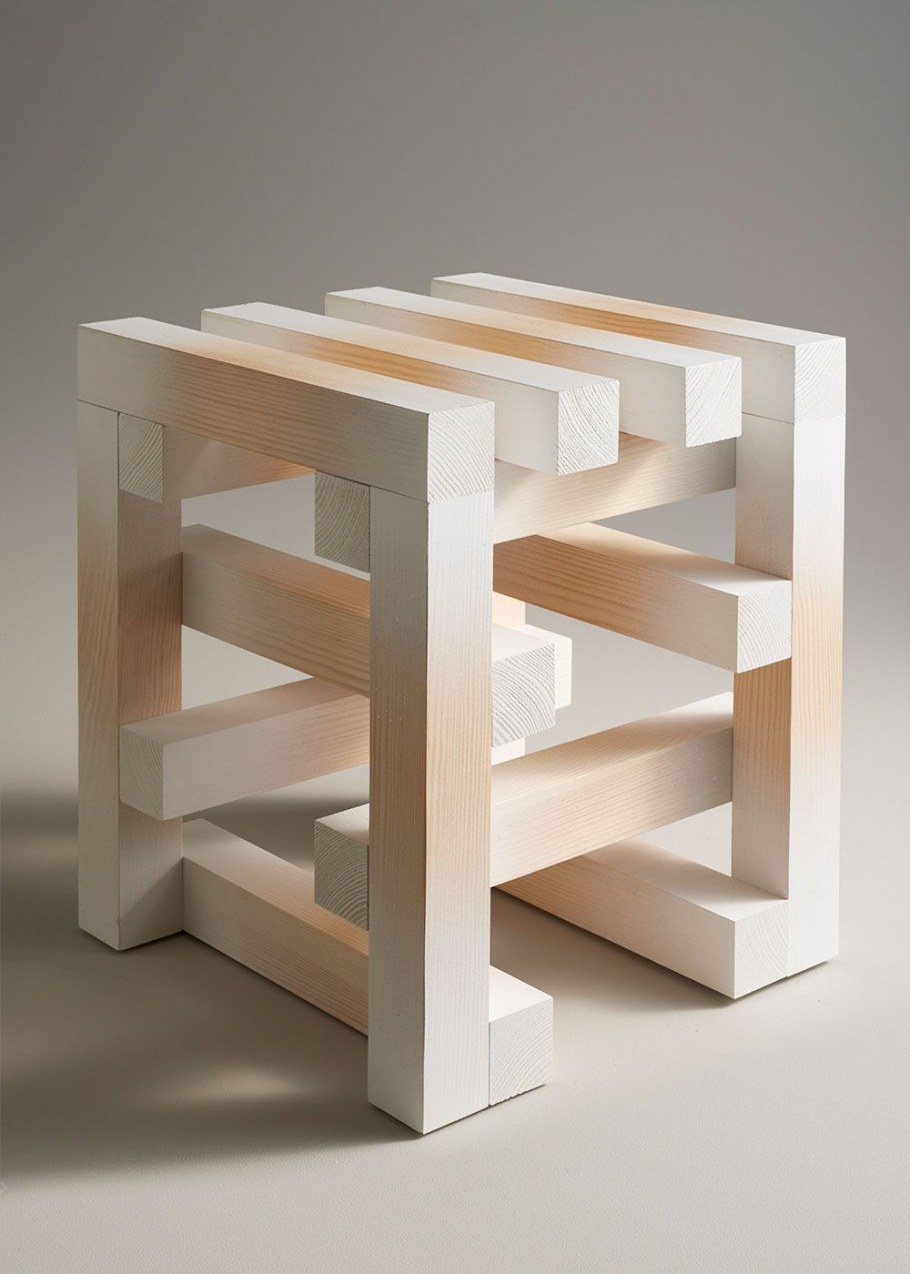 Оригинальный табурет