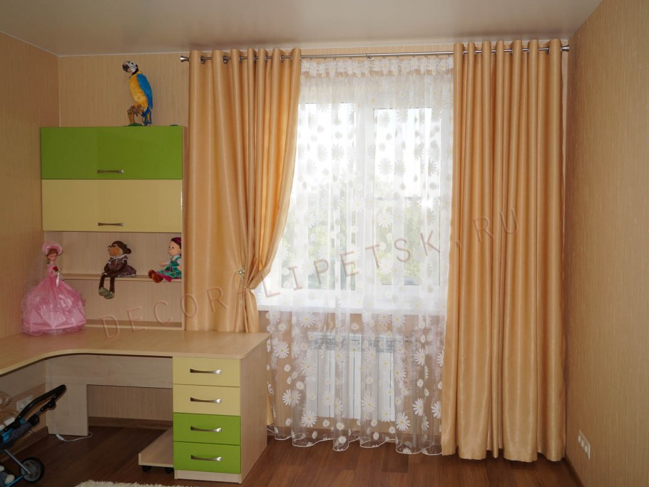 Гардина от стены до стены