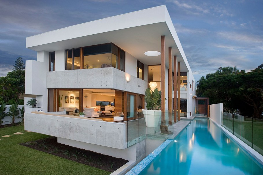 Современная вилла с бассейном