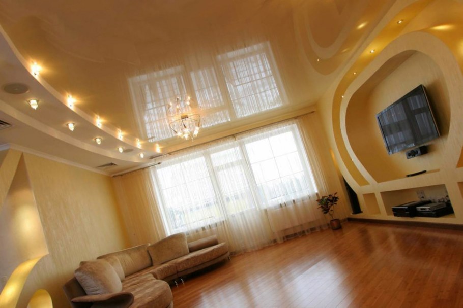 Подвесной потолок для зала