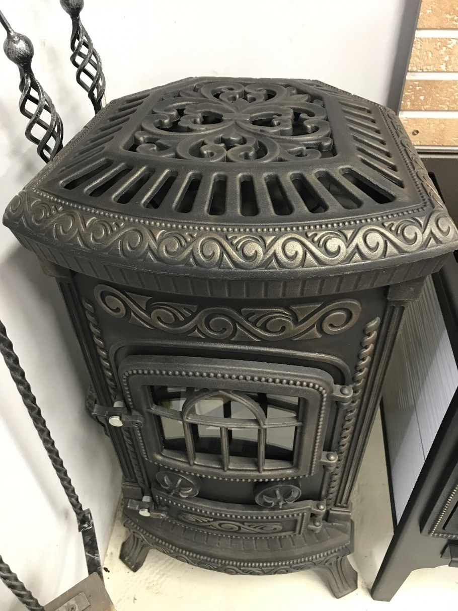 Дровяная печь-камин Romotop Baracca 7 керамика