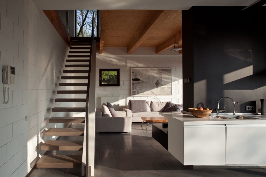 Маленький двухэтажный дом интерьер